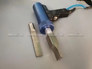 Auto Riveting Rear Mirror Doorknob Ultrasonic Welding