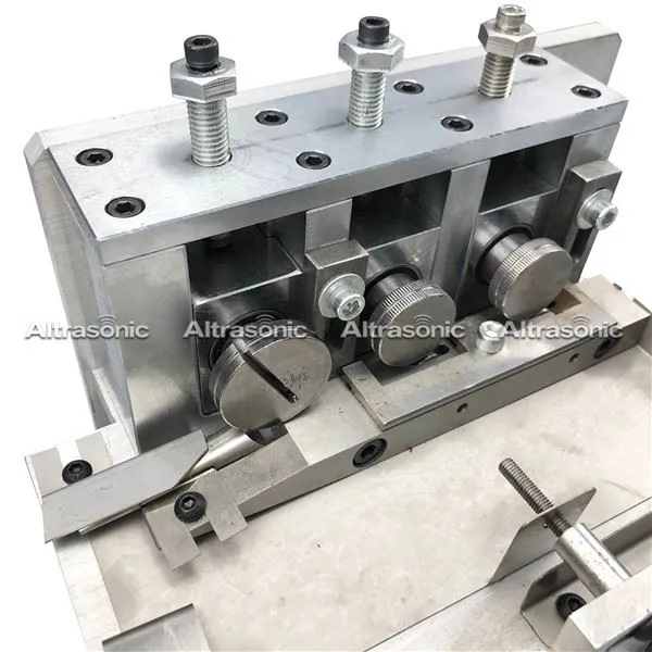 Roller Set For Nose Making Machine Uesd In Mask Making Machine